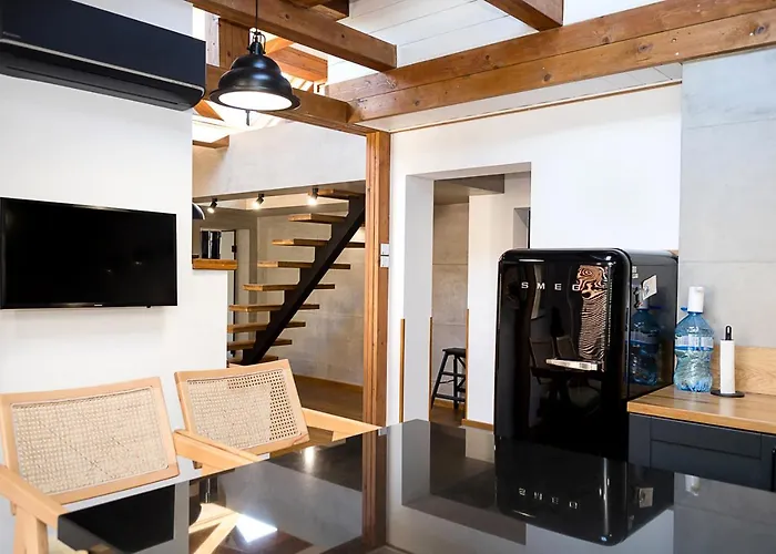Stylish Maisonette By The Sea Garden - Modern Comfort In The Heart Of By Flat Mаnager Apartment *