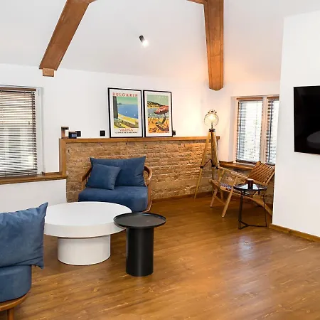 Stylish Maisonette By The Sea Garden - Modern Comfort In The Heart Of By Flat Mаnager Apartment *