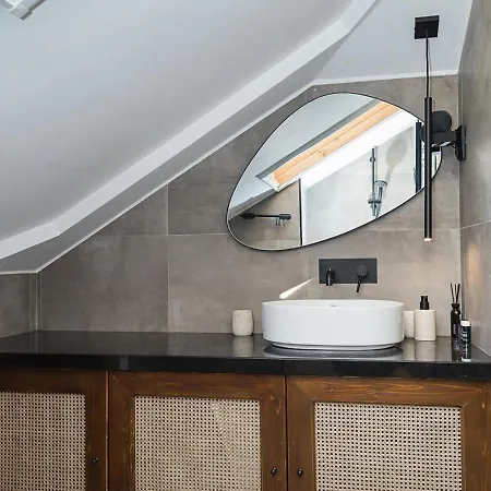 Apartment Stylish Maisonette By The Sea Garden - Modern Comfort In The Heart Of By Flat Mаnager *