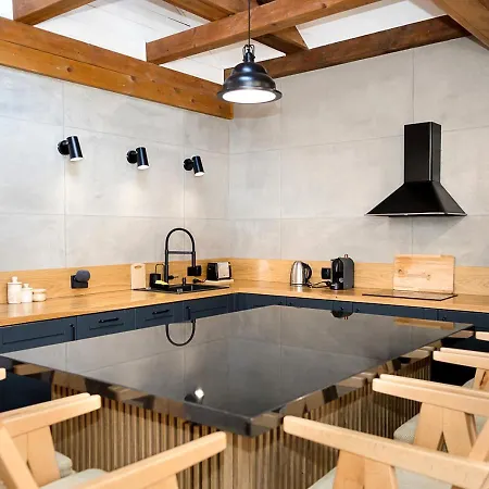 Stylish Maisonette By The Sea Garden - Modern Comfort In The Heart Of By Flat Mаnager Apartment *